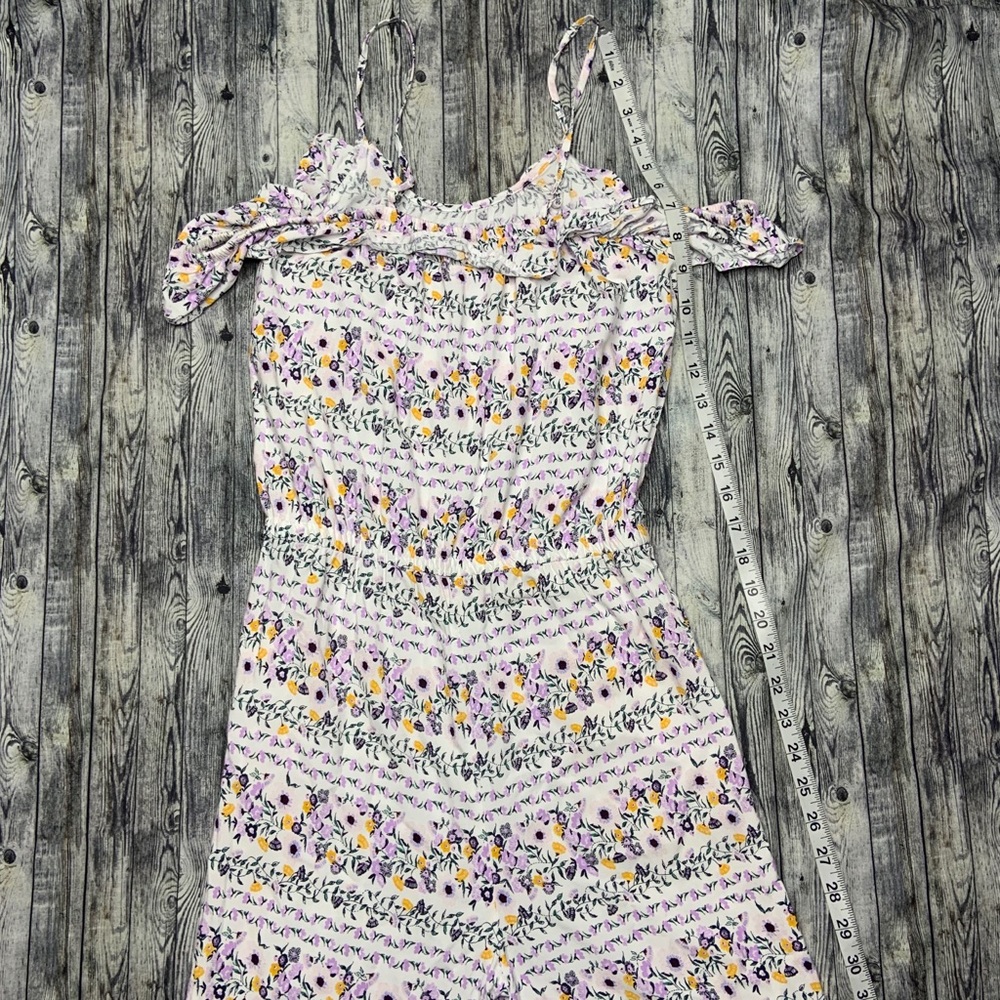 Gorgeous Old Navy Floral Romper - Picture 3 of 5
